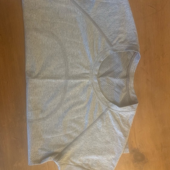Swiftly tech race length tee - Picture 2 of 4